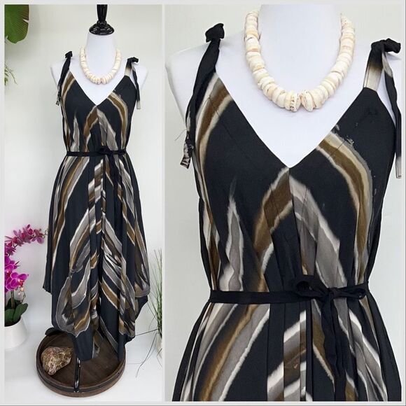 The Pō`alima Romper  Na’auao Grays Tan White V-Neck Shoulder Tie Romper Boho Gyp - Picture 8 of 9